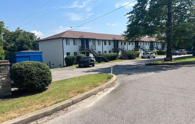 1 bed, 1 bath, 600 sqft, $950, Unit 7