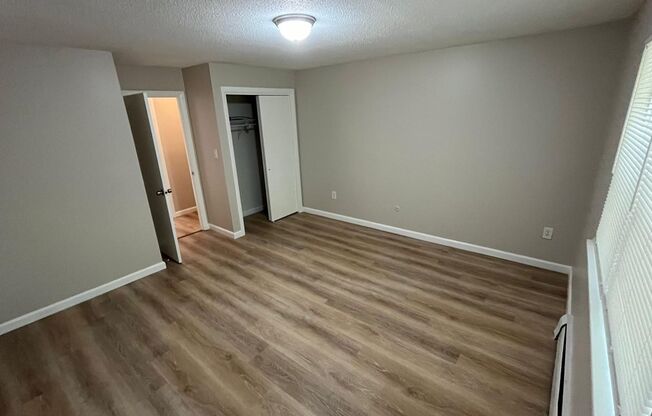 2 beds, 1 bath, $1,975, Unit 99-H