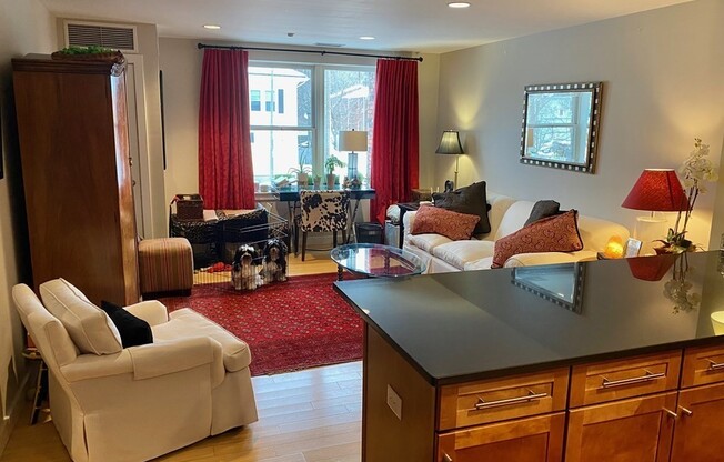 2 beds, 2 baths, 904 sqft, $3,195, Unit 202