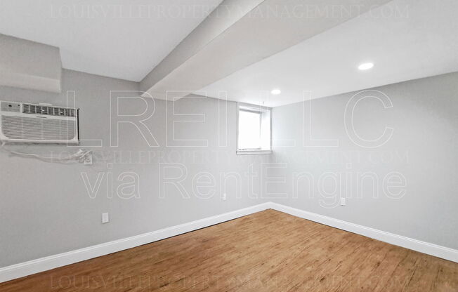 1035 BAXTER AVE