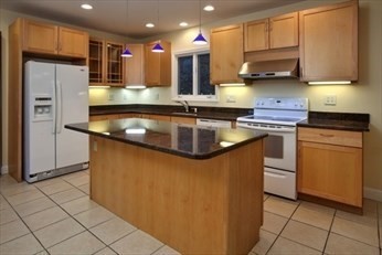 27 SULLIVAN AVE