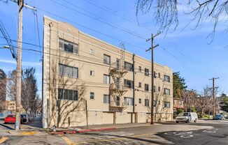 Studio, 1 bath, $2,095, Unit 329