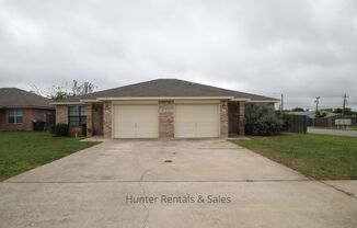 3 beds, 2 baths, $1,175, Unit Unit A