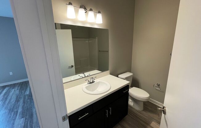 2 beds, 2 baths, 956 sqft, $1,595, Unit 524