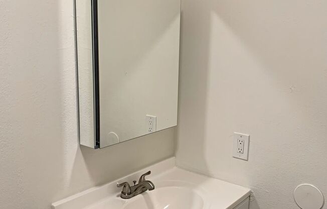 2 beds, 2 baths, 930 sqft, $2,495, Unit 205