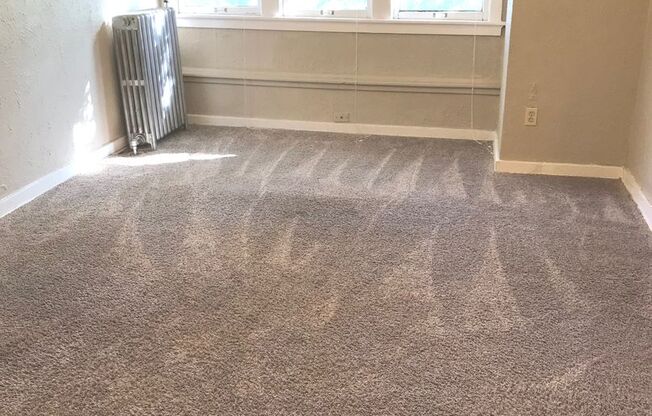 Studio, 1 bath, $745, Unit 32
