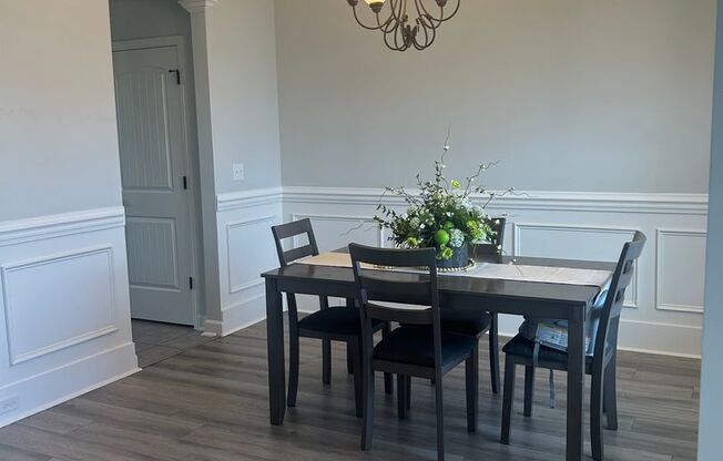 Beautiful Home 4 bedroom 2.5 bath