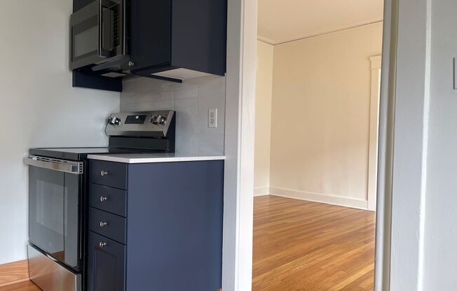 1 bed, 1 bath, 1,100 sqft, $2,800, Unit 0001