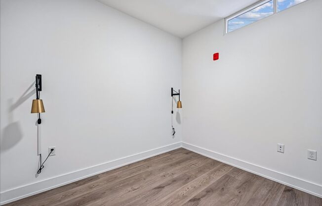 1 bed, 1 bath, 569 sqft, $1,899, Unit 208