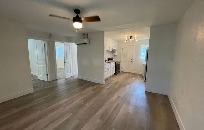 Ocala - 2 Bedroom, 1 Bath Duplex!