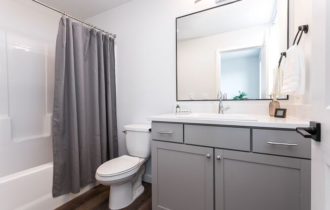 3 beds, 2 baths, 1,320 sqft, $2,695, Unit 606