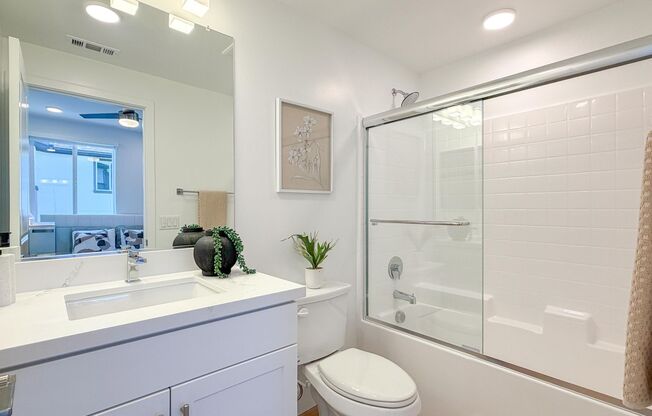 2 beds, 2 baths, 725 sqft, $2,745, Unit 2305