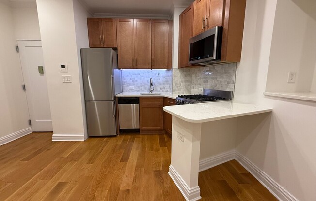 355 W 51 ST