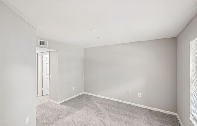 3 beds, 2 baths, 1,103 sqft, $1,565, Unit 0336