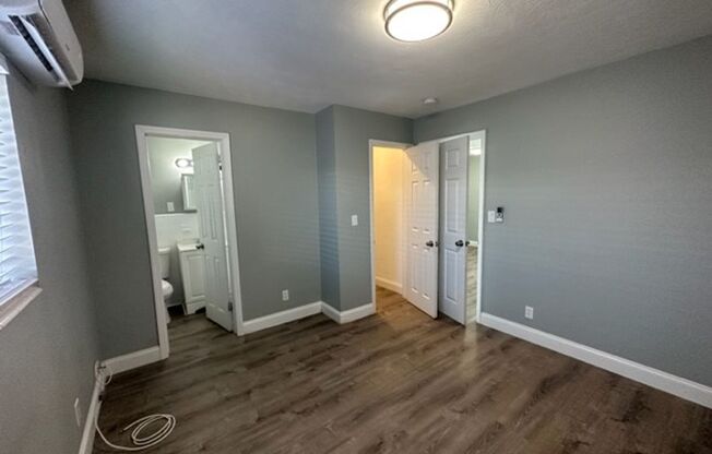 1 bed, 1 bath, $1,695, Unit 01-4246 Seagrape Drive