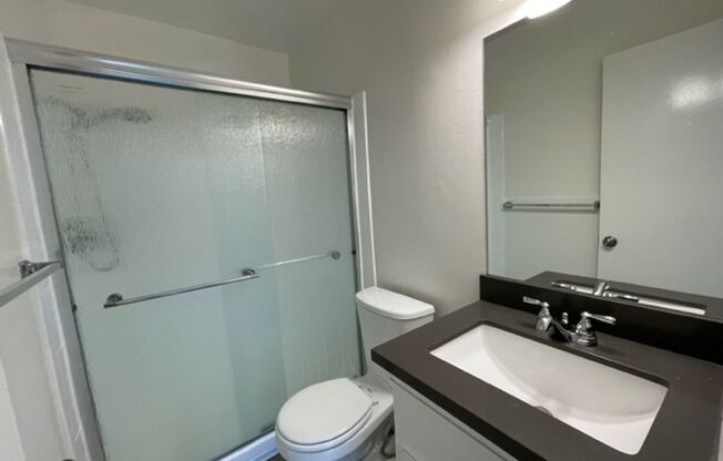 2 beds, 2 baths, $2,395, Unit 217