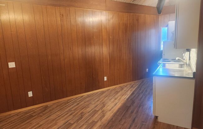 Studio, 1 bath, $1,375