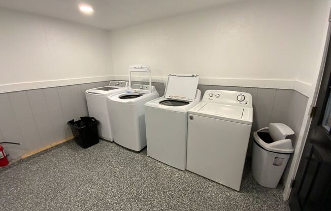 2 beds, 1 bath, 800 sqft, $1,000, Unit 20