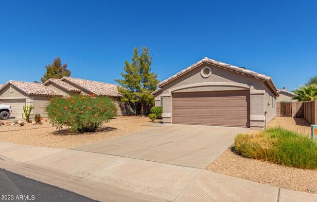 Move In Ready!  3 Bed, 2 Bath w/2 Car Garage