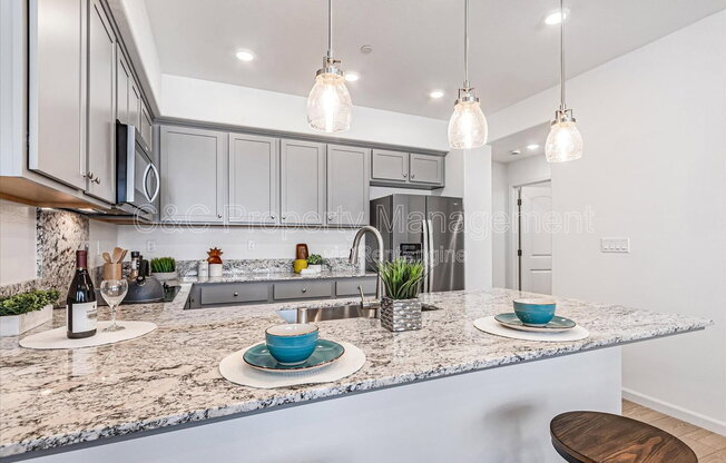 379 LUNDY PL