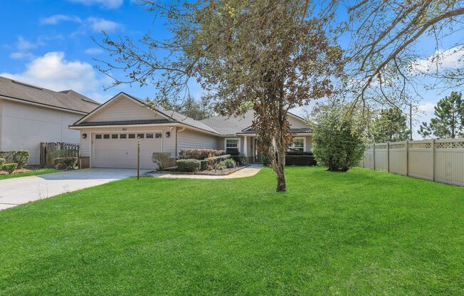 4 bedroom/ 2 bathroom home in Heritage Landing!