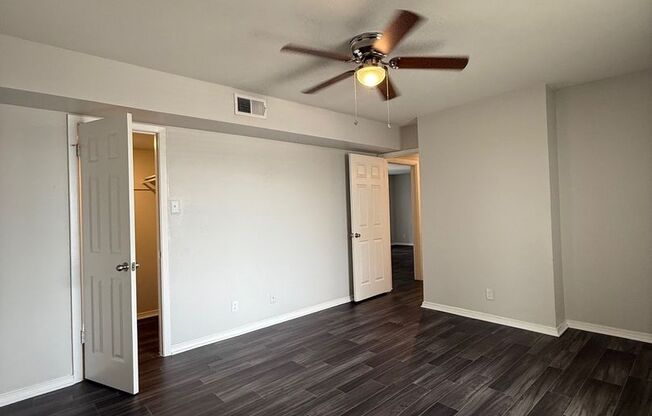 2 beds, 2 baths, 931 sqft, $1,185, Unit 14-1402