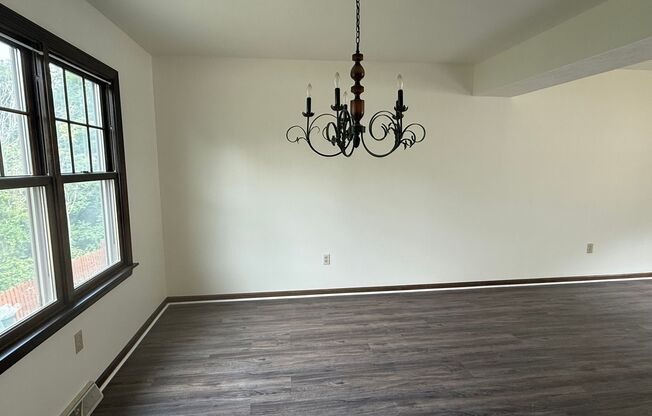 4 bedroom home - Ross Township