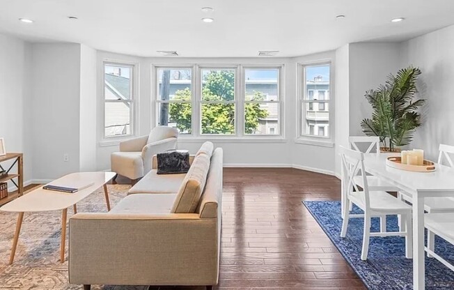 165 W 6 ST
