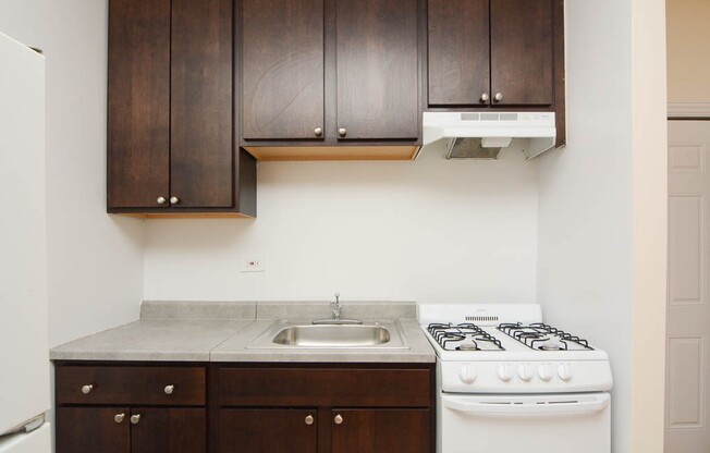 2737 Spaulding
