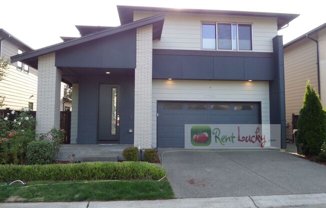 SIMPLY STUNNING 3-Bedroom Newer Home in Sought-after Momiji Grove in Maple Valley!