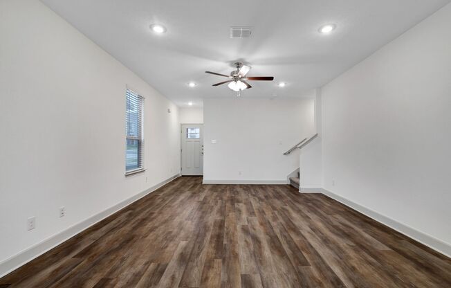***MOVE-IN SPECIAL: TWO WEEKS FREE***Beautifully Designed Townhome with Upscale Finishes