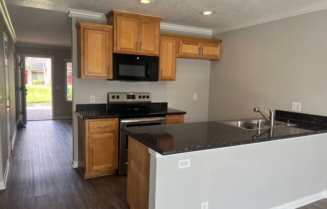 1 bed, 1 bath, 700 sqft, $2,305, Unit G-5