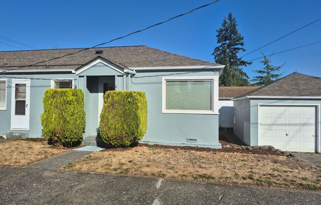 Charming 2 Bedroom Duplex
