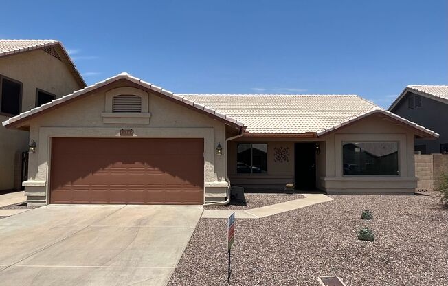 3 Bedroom Home in Madera Parc Near W Elliot Rd and S Cooper Rd!
