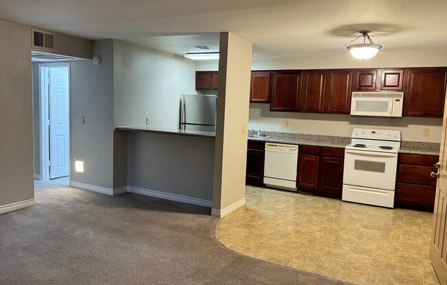 2 beds, 1 bath, $1,250