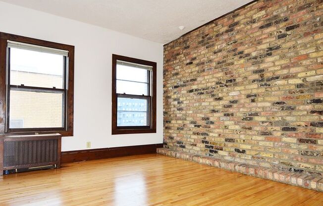 1 bed, 1 bath, 410 sqft, $1,100, Unit 9 - 303