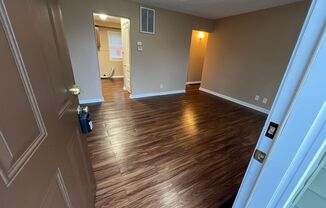 2 beds, 1 bath, $895