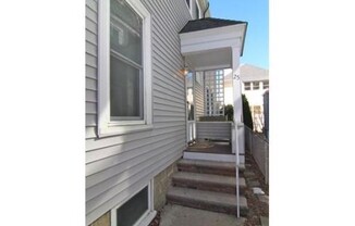 6 beds, 2 baths, 2,600 sqft, $7,500, Unit 2