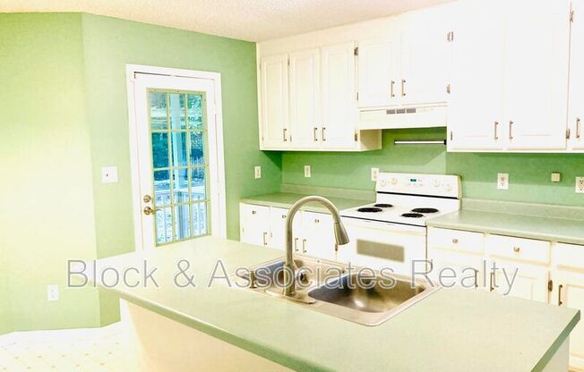 104 WOOD BND CT