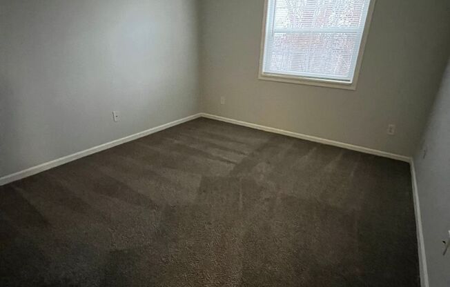 2 beds, 1 bath, 775 sqft, $905, Unit 354B