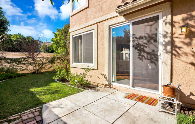 Highly sought-after 3/2.5 SFR in Westpark Raveena in Irvine!