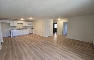 2 beds, 1 bath, 1,100 sqft, $2,300, Unit 31