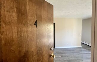 1 bed, 1 bath, 750 sqft, $950, Unit Apt 4