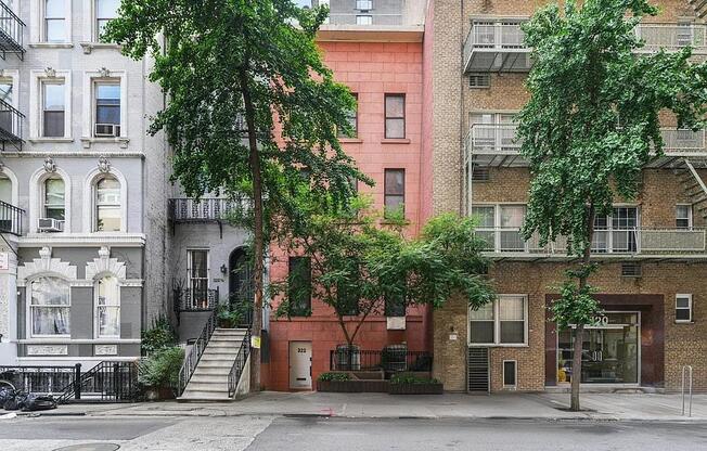 322 E 50 ST