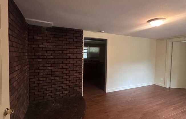 Private ranch with spacious yard! Can accommodate 5 bedrooms!