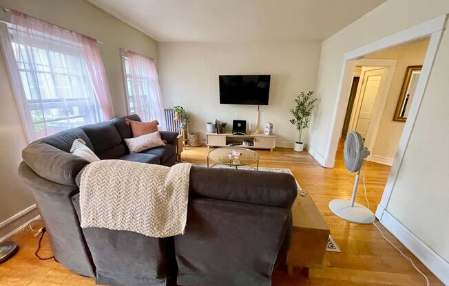 2507-2515 N Stowell