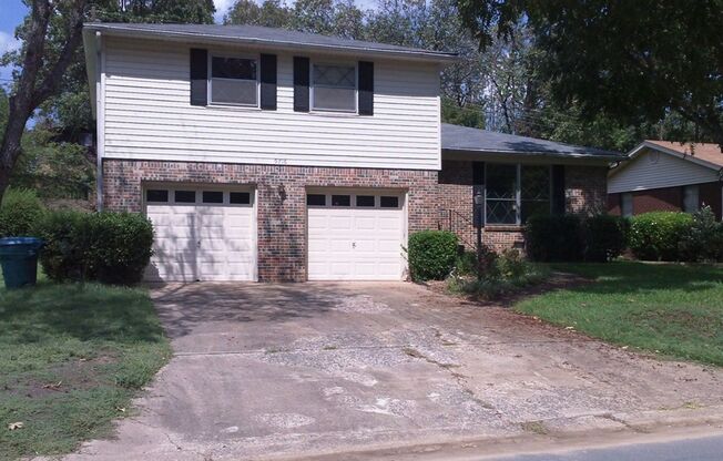 Welcome home to 9716 Temple, Little Rock for rent - ** Move in Special - $0 Deposit, Please read the full description**