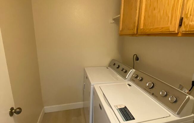 3 beds, 2 baths, $2,300