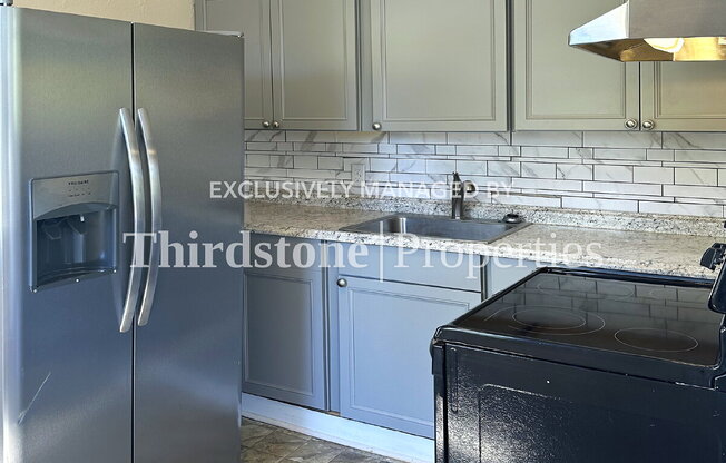 1431 W 18 ST