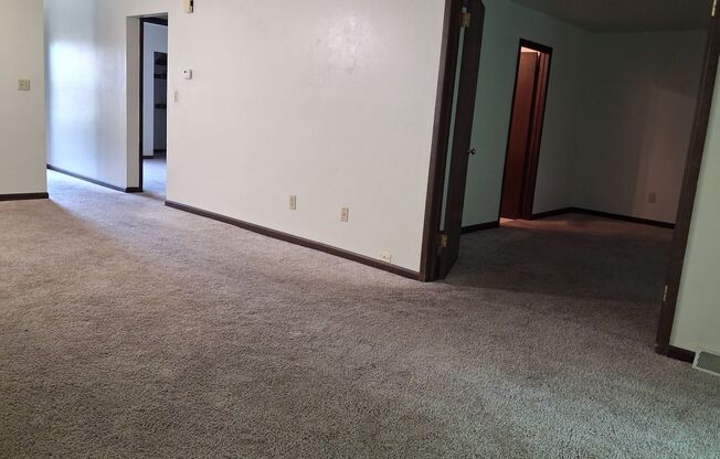 2 beds, 1.5 baths, 1,000 sqft, $1,650, Unit 8167-8167B
